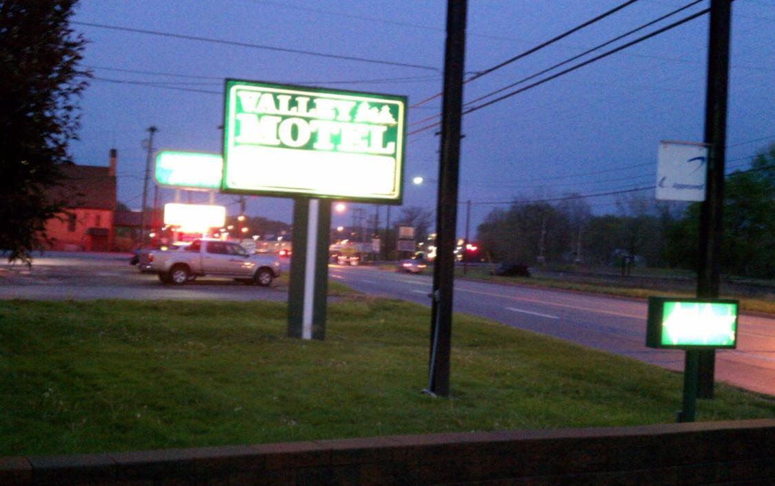 Valley Motel Pittsburgh Harmarville Exteriör bild